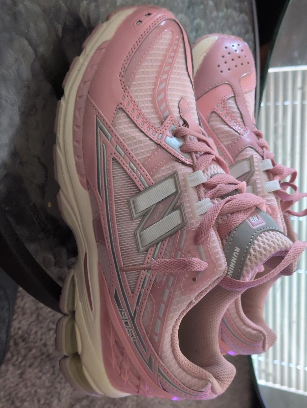 New Balance 19O6R Luna Pink Athletic Running Shoes Sz 9.5/43